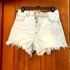 Barely worn Jean shorts.